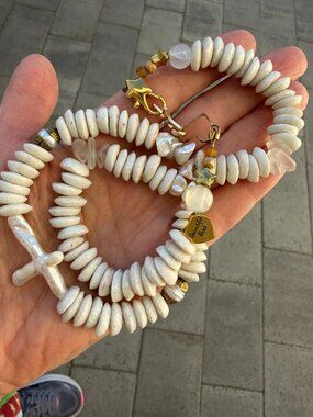 Puka shell and natural pearl necklace, 19"